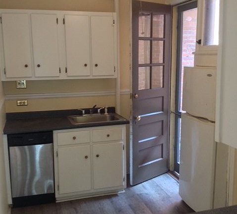 2nd image of 3129 W Franklin St APT 8