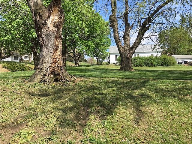 1st image of 401 N 3rd St