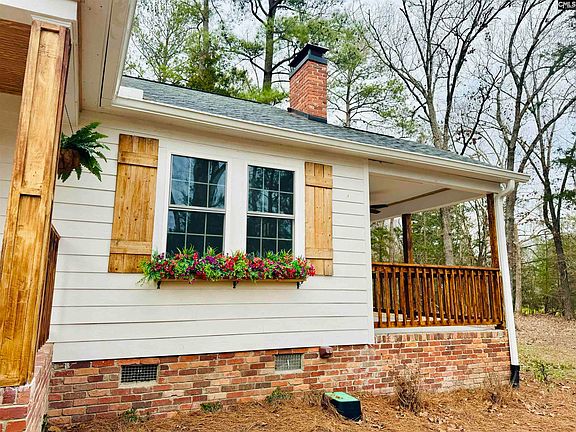 3rd image of 2720 Kennerly Rd