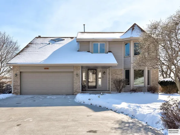 8255 Clay St, Omaha, NE 68122