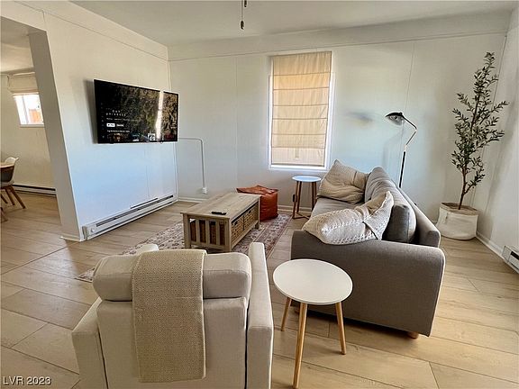 4th image of 816 Avenue H