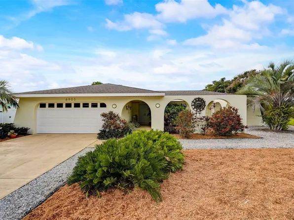 6905 16th Avenue Dr W, Bradenton, FL 34209