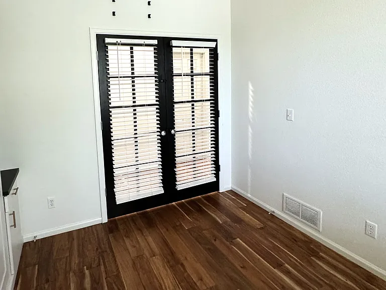 8359 Liverpool Cir — Photo 21
