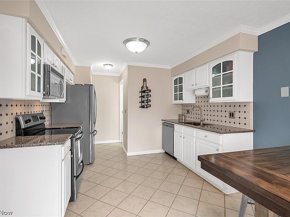 4th image of 5438 Canyon Ct #63-B