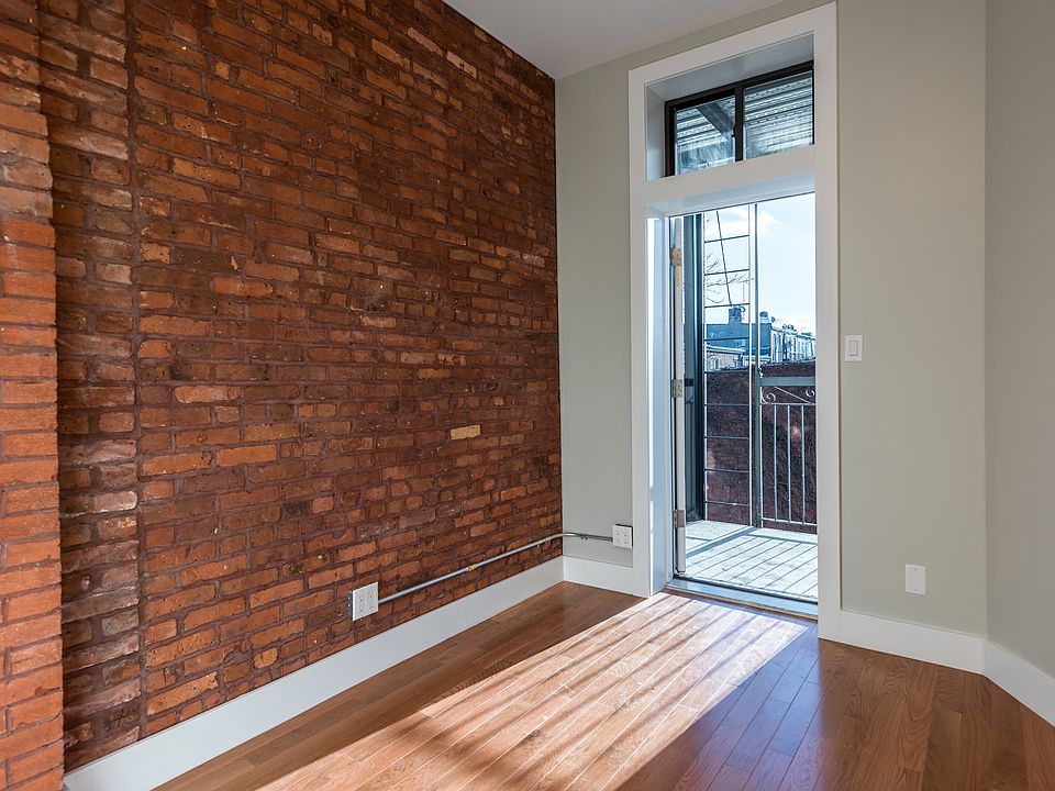 1st image of 210 Wyckoff Ave APT 1L