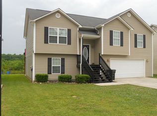 2518 Turf Dr, Dalton, GA 30721