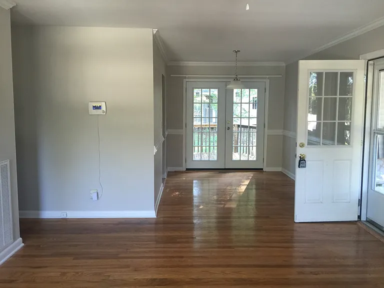 1600 Piper Pl — Photo 3
