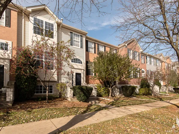 203 Willow Blvd, Willow Springs, IL 60480