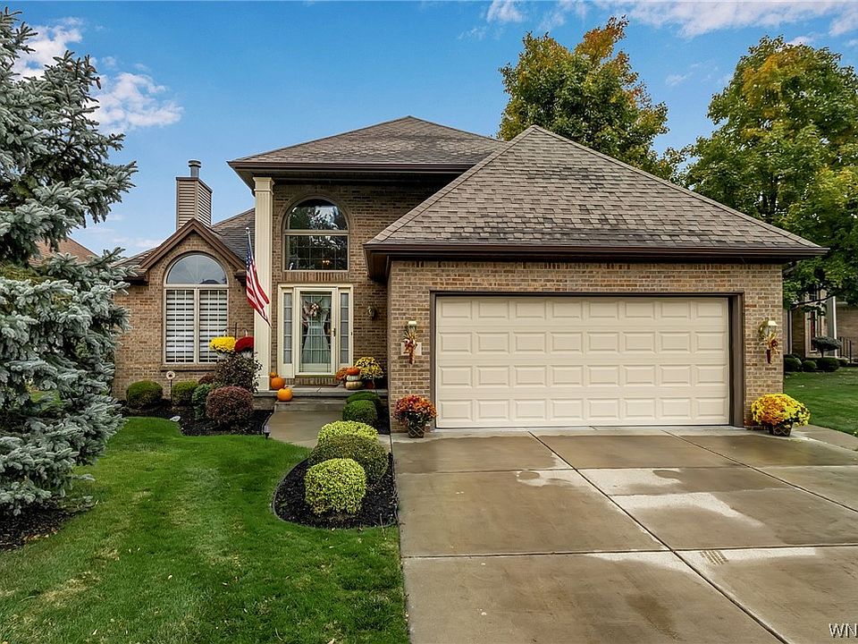 1st image of 27 Ainsley Ct