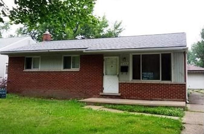 1st image of 31228 Birchwood St