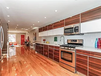 Sold by Avenue Sotheby's International Realty