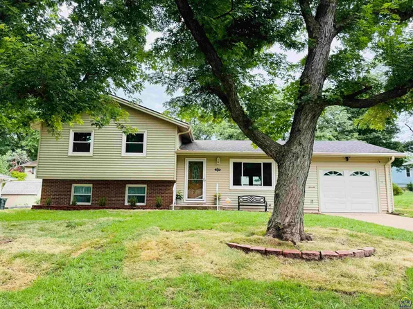 2507 SW Prairie Rd, Topeka, KS 66614