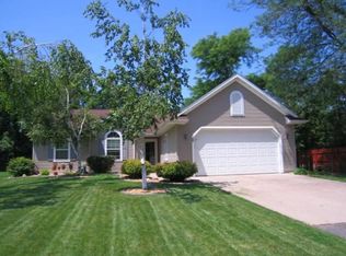 21 Fox Point Dr, Appleton, WI 54911