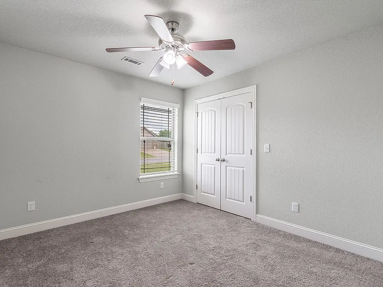457 Harper Dr — Photo 14