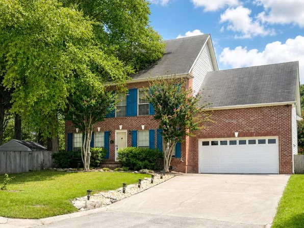 9904 Locklear Way, Knoxville, TN 37931