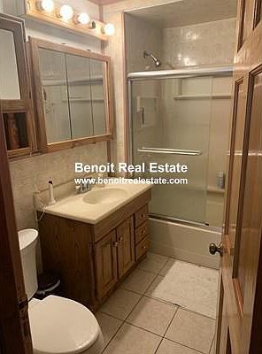 2nd image of 69 Hall St #2
