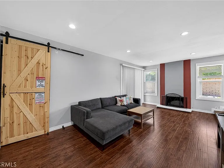 2540 Royale Pl — Photo 13