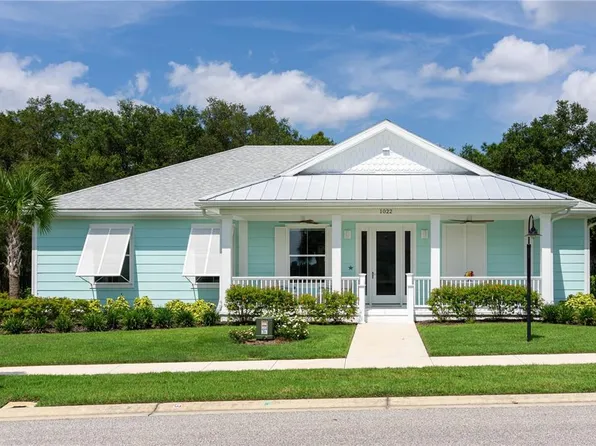 1022 Sugar Loaf Key Loop, Lady Lake, FL 32159