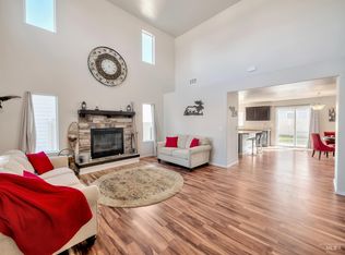 1017 E Yaquina Bay Dr, Nampa, ID 83686