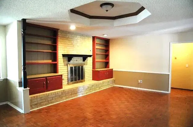 4 bed, 2.5 bath, 2256 sqft, $1,595 — Photo 2