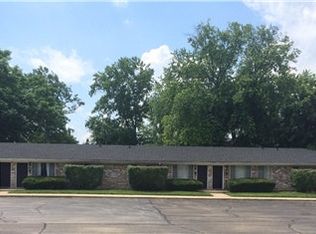 245 N Vine St APT 10, Plainfield, IN 46168