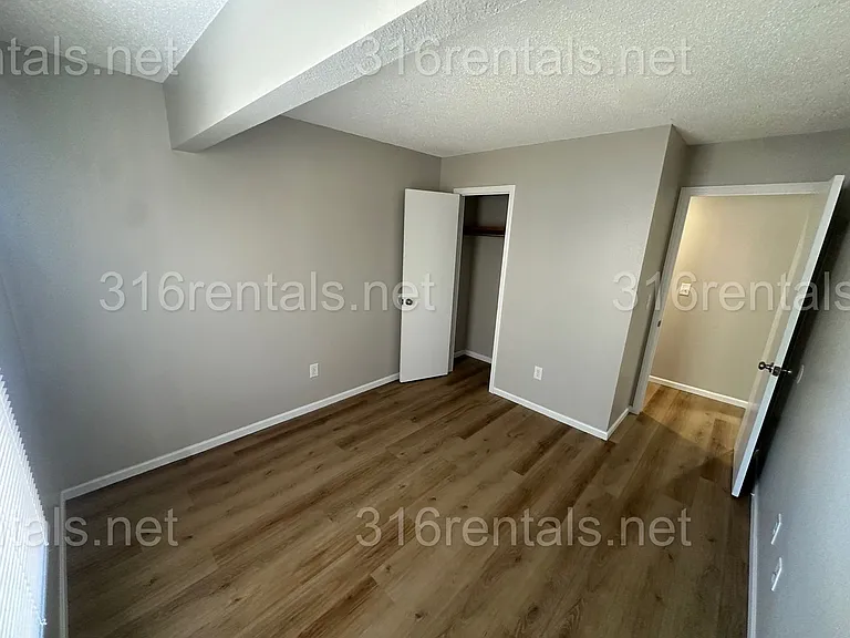 869 Nims St #1 — Photo 8
