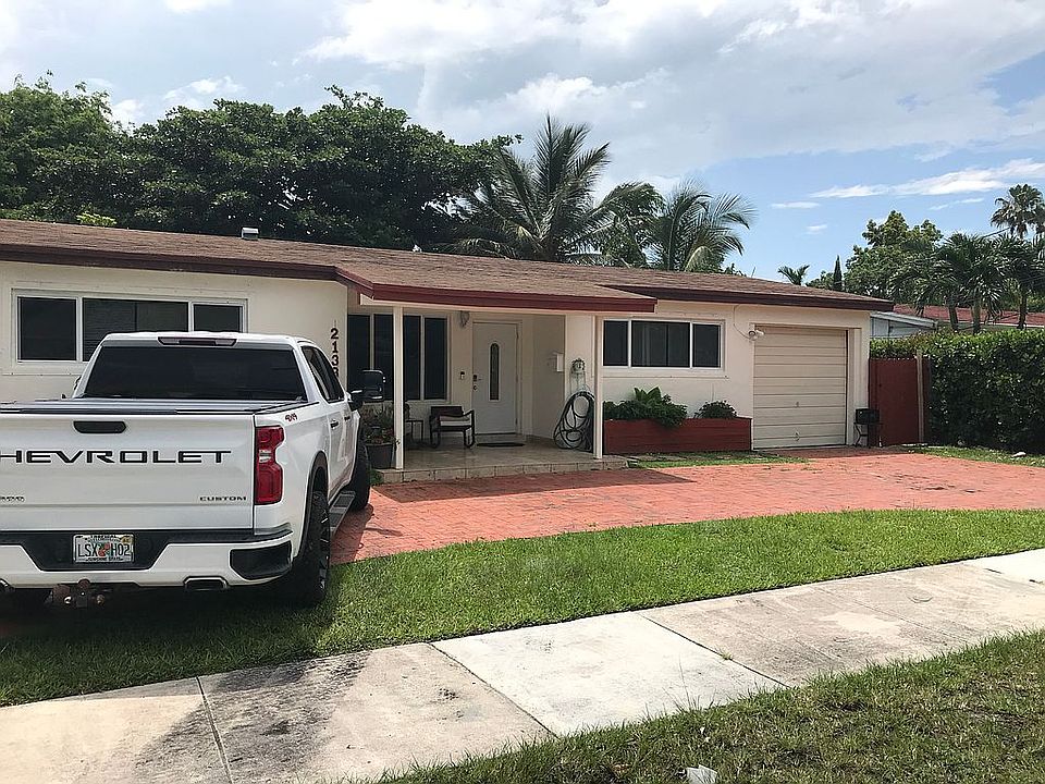 1st image of 21330 NE 24th Ct