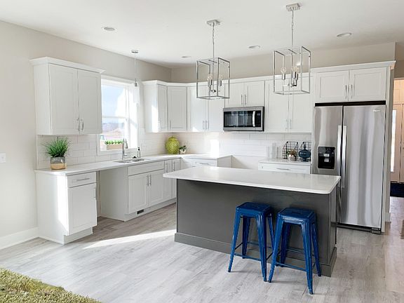 3rd image of 6106 S Harbor Dr #61