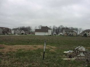 7102 Saddleback Rd, Maumee, OH 43537