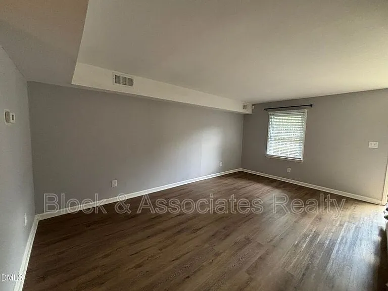 4808 Blue Bird Ct #D — Photo 18