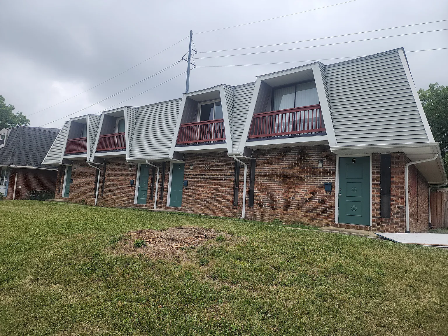 2 bed, 1.5 bath, 1000 sqft, $1,180 — Photo 3