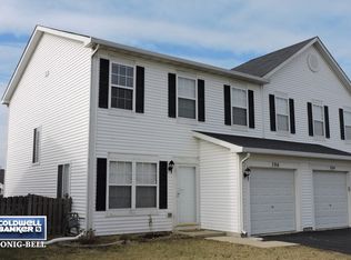 706 S Shannon Dr, Romeoville, IL 60446