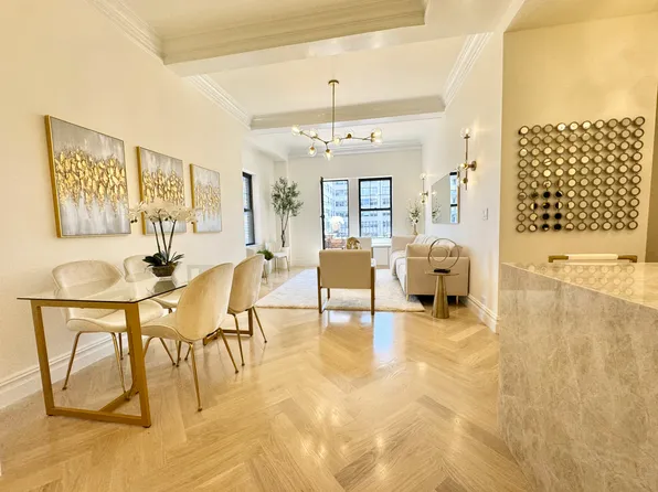 23 West 73rd Street image 3 of 13