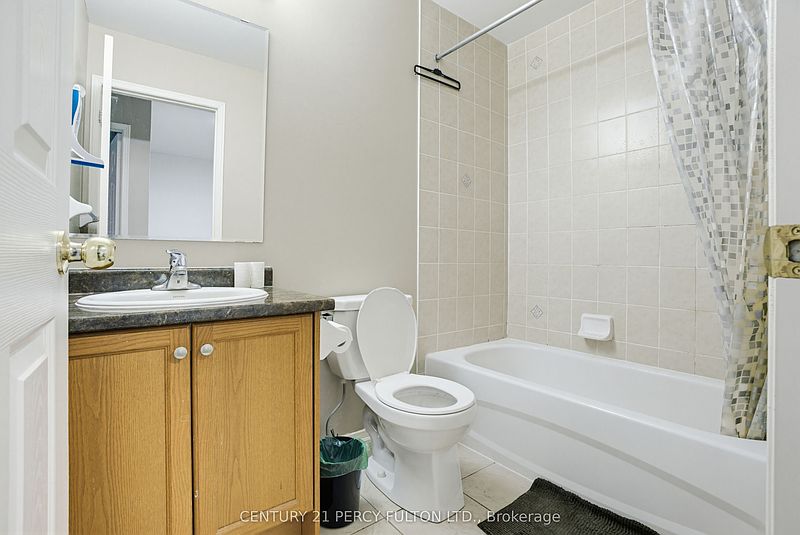 Ajax Townhouse for rent - 3 Bedrooms — photo 17
