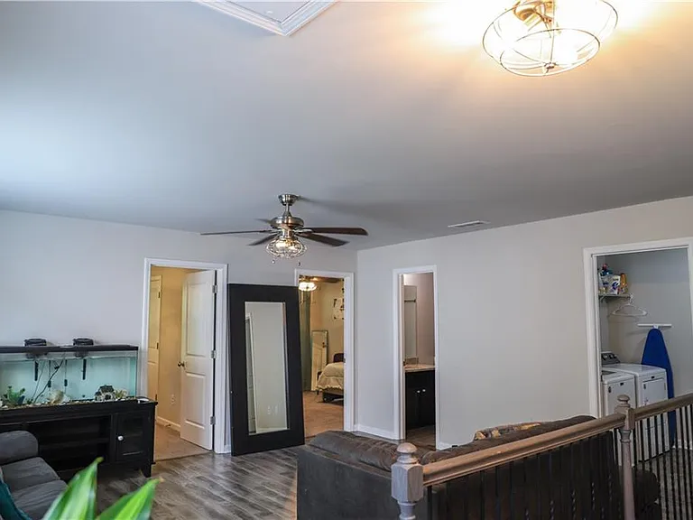 402 Mulberry Row SE — Photo 11
