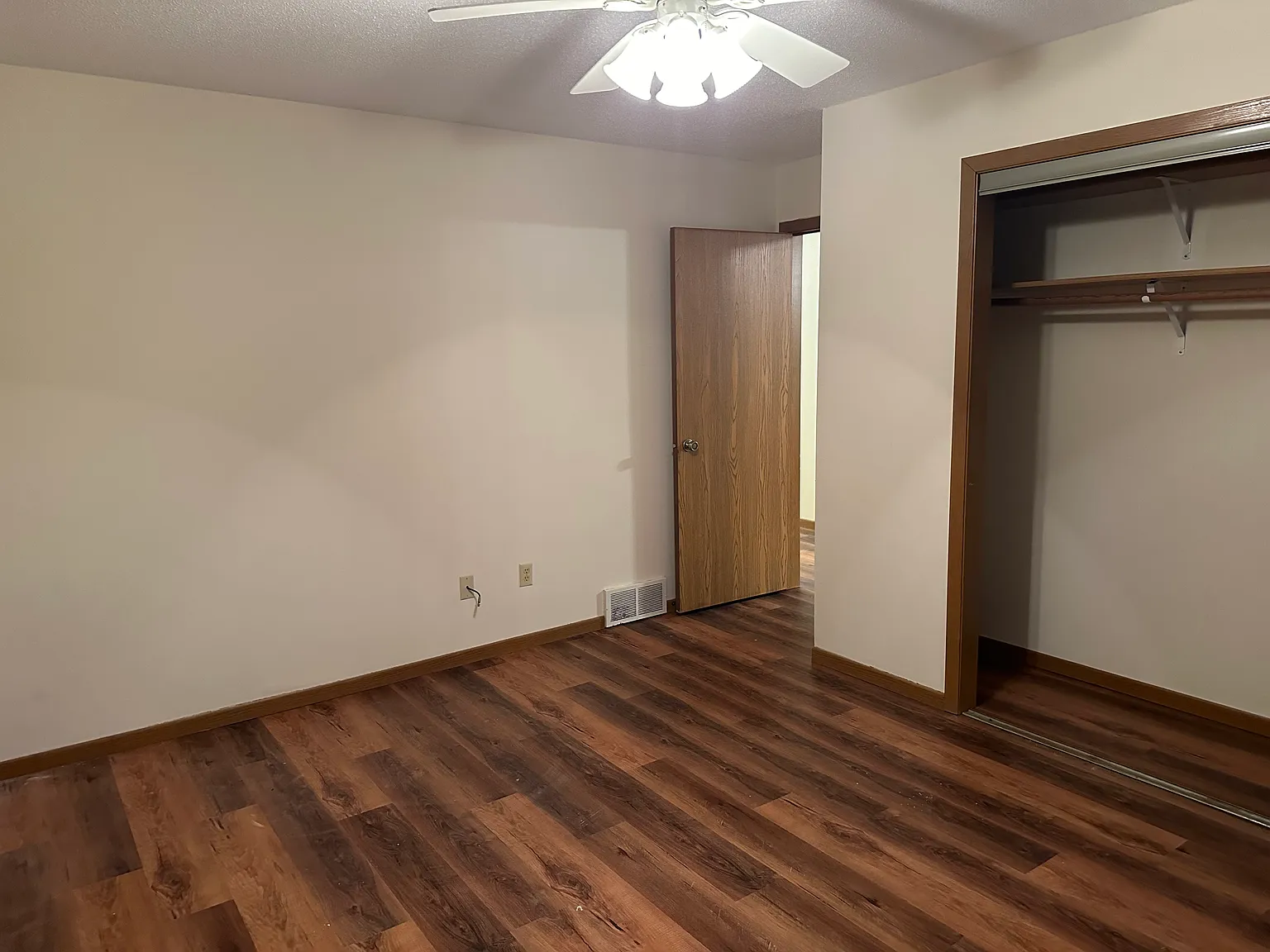 2 bed, $1,099 — Photo 4