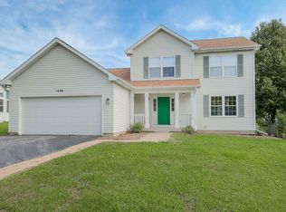 1446 Westbury Cir, North Aurora, IL 60542