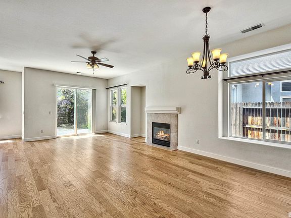3rd image of 1742 Colavita Way