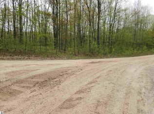LOT 20 Acorn Rdg, Beulah, MI 49617