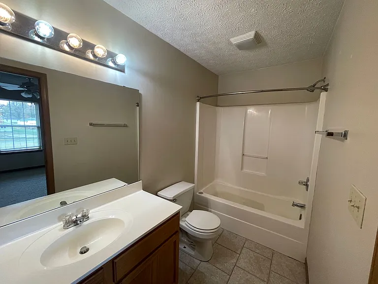 3029 Butterfield Ct — Photo 14