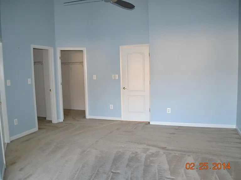 21958 Windy Oaks Sq — Photo 10