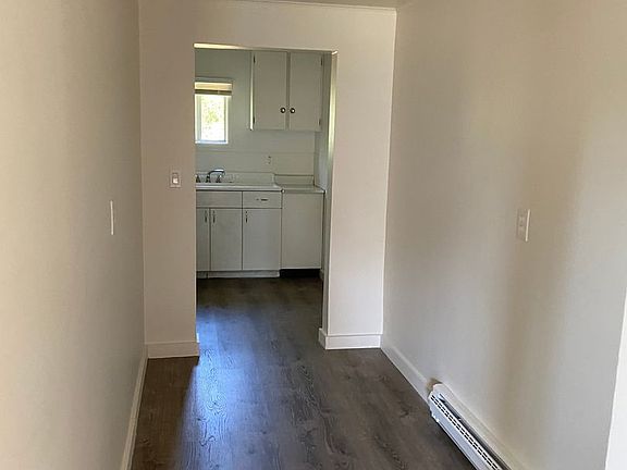 5th image of 211 E Broadway St APT 3