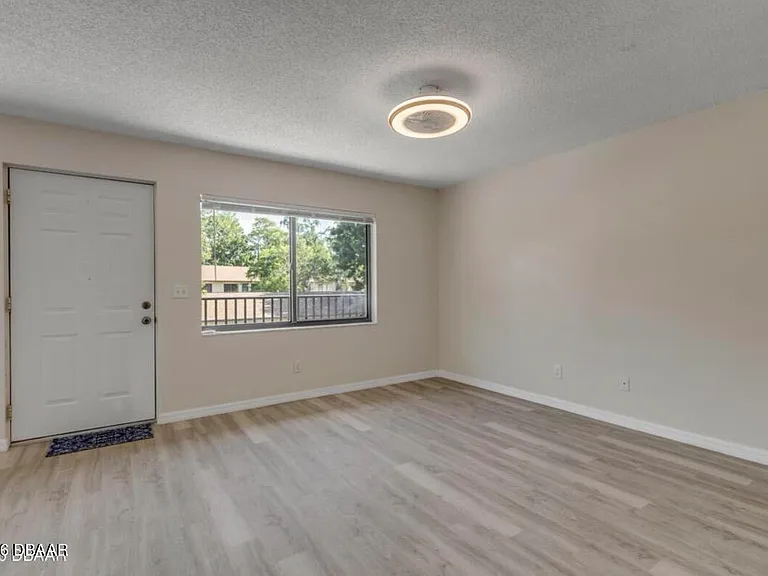 1601 Big Tree Rd #807 — Photo 6