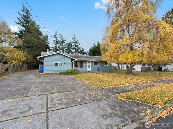 920 SW Bowmer Street, Oak Harbor, WA 98277