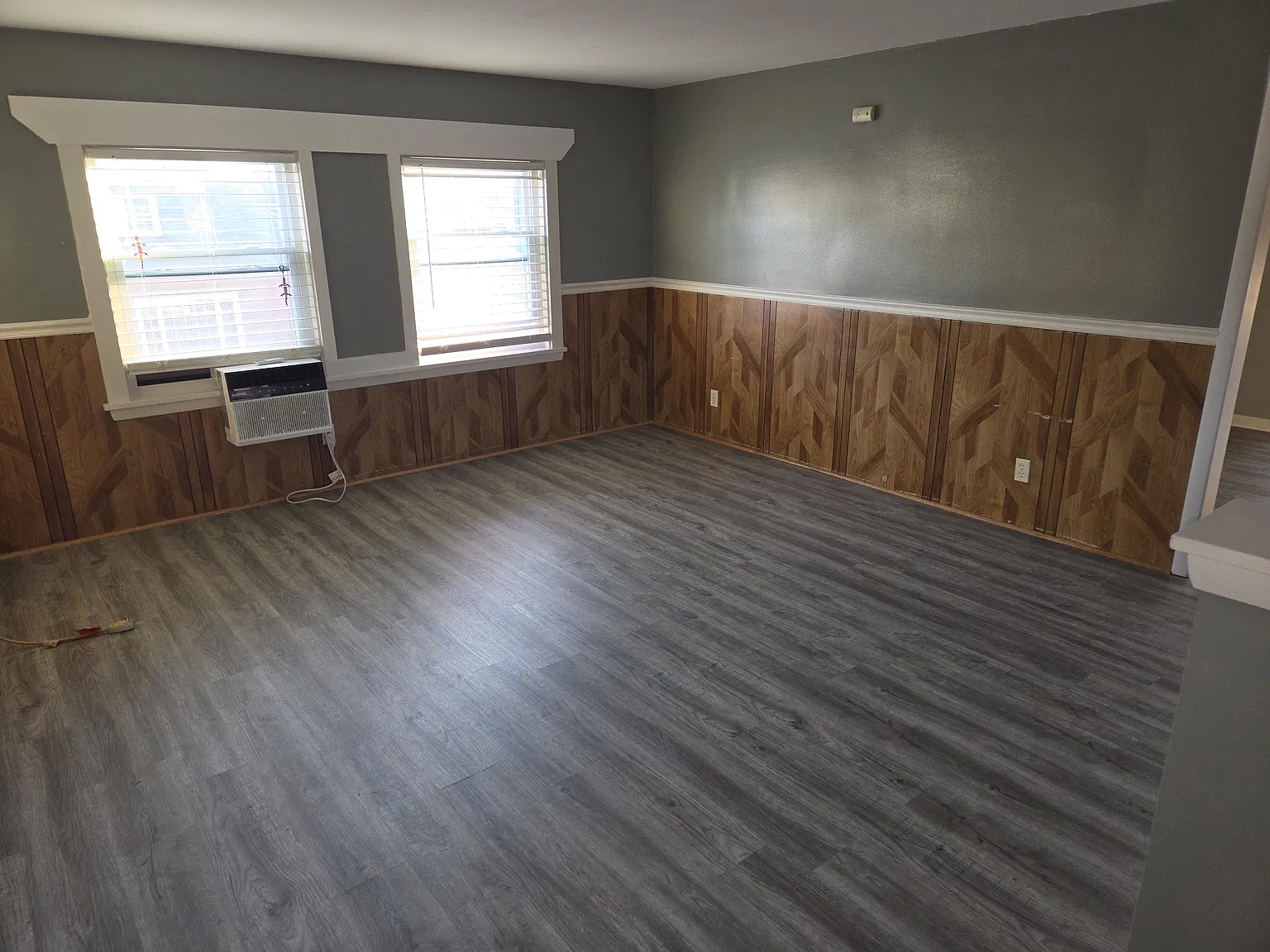 900 Kelly Ave — Photo 1