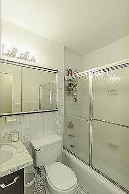 4th image of 7 E 14th St APT 404