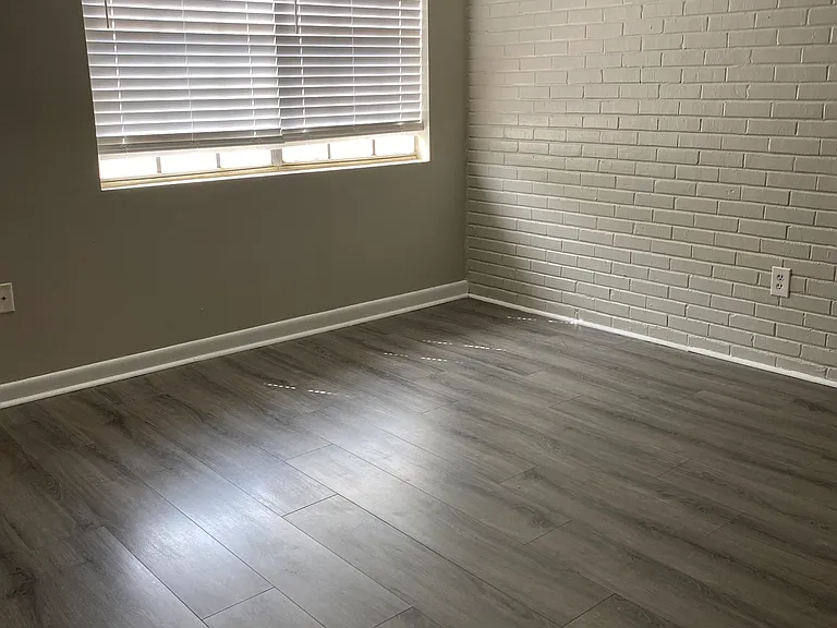 Brixton Place Apartments — Photo 5