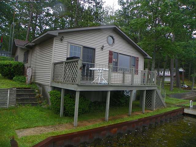 1st image of 950 E Long Lake Dr