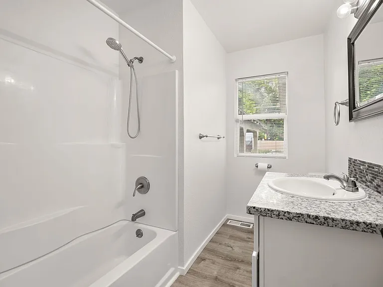 2604 W Sinto Ave — Photo 15