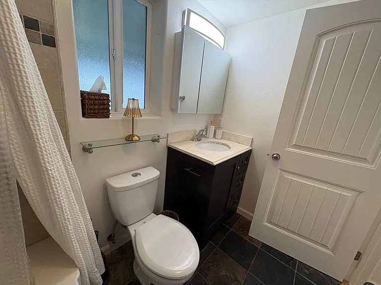 215-221 Lolita St — Photo 14